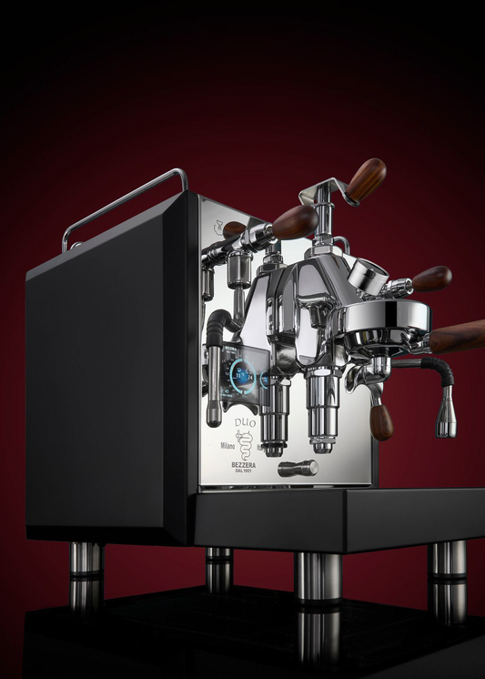 B: Semi-automatische espressomachine